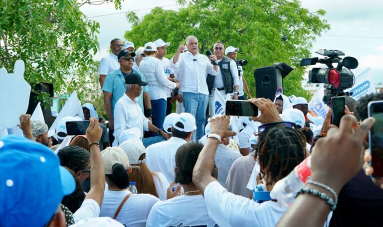 MVM continúa “PRD cara a cara con la gente” en 38 municipios; visita región Este RD