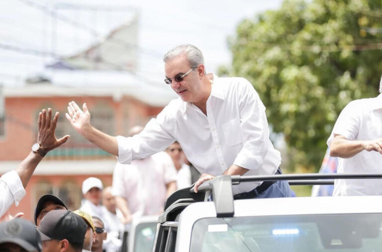 Abinader encabezará caravanas y concentraciones en 7 provincias