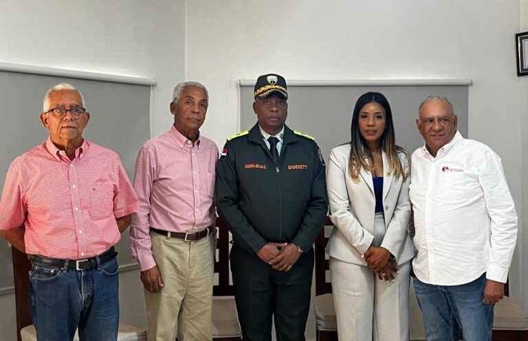 JARABACOA: Director Digesett conoce situación tránsito urbano