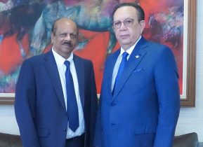 Gobernador Valdez Albizu recibe la visita de su homólogo de Guyana
