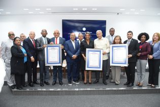 Cámara de Diputados reconoce al profesor Emigdio Peña Luna y a comunicadores