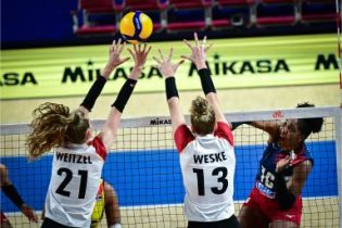 Voleibol femenino dominicano vence Alemania en Liga Naciones