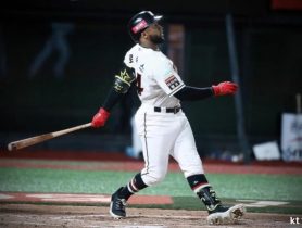 Albert Abreu y Mel Rojas se destacan en ligas Japón y Corea