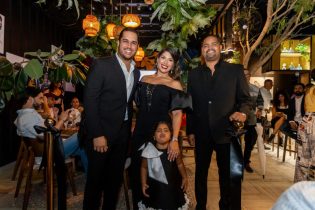 Juan Carlos Pichardo inaugura su restaurante “La Estrofa”