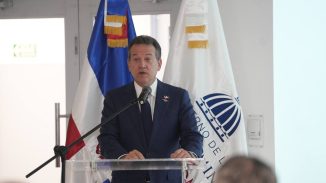 Víctor Bisonó exhorta a delegación promover a RD en la feria “Semicon West”