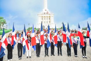 Efemérides Patrias celebra el 161 aniversario de la Restauración de la República