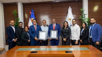 Contraloría obtiene certificación de la norma ISO 9001