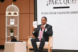 Julio César Valentín defiende unificación de elecciones