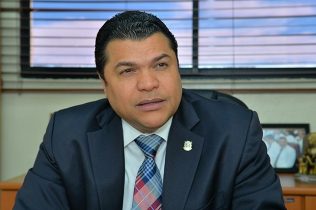 Crespo: En tema de electricidad el Gobierno se ha electrocutado