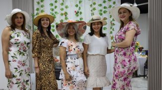 Ministerio de Damas Olor Fragante celebra su tradicional tarde de sombreros “Mujer Florece”
