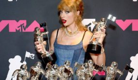 Taylor Swift se lleva el máximo honor en unos MTV VMAs repleto de estrellas