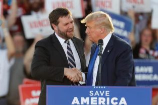 JD Vance reitera inmigrantes haitianos comen perros y gatos