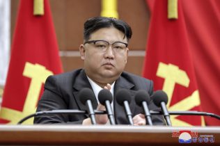 Kim Jong Un dice “aumenta temores de una Tercera Guerra Mundial”