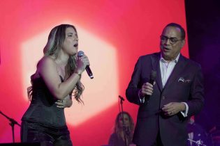 Gilberto Santa Rosa, auténtico y magistral en el cierre de su gira en RD
