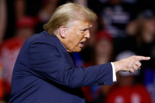 EEUU: Trump dice ordenará perseguir a 37 presos Biden conmutó penas
