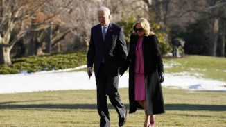 EEUU: Biden se despide con amargura y un legado amenazado por Trump