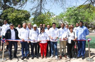 Turismo entrega renovado balneario Boca de Cachón en Jimaní