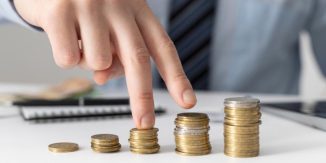 Propuesta de trabajadores busca nivelar el salario mínimo con costo de vida