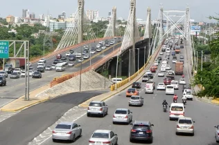 Transportistas suspenden paro e inician diálogo con el Gobierno