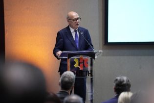 Ángelo Viro asume presidencia de los Industriales de Herrera