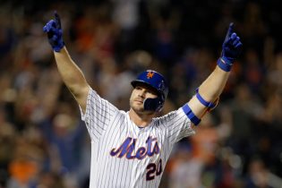 Pete Alonso regresa con los Mets de Nueva York por dos temporadas y US$54 millones