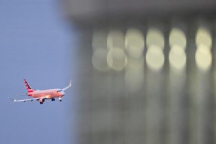 Rescatistas identifican 55 víctimas de accidente aéreo en Washington