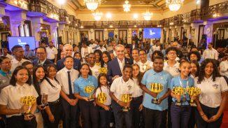 Presidente dominicano destaca logros de estudiantes en ciencia