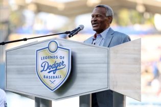 El legendario Manny Mota sigue estable tras derrame cerebral