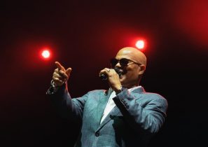 Casi 30 años después, álbum de Rubby Pérez se posiciona en lista de Billboard