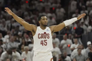 Cavaliers vencen a Heat y toman ventaja de 2-0 en la serie de playoffs de la NBA