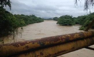 Lluvias dejan un muerto en Monseñor Nouel; 10 provincias siguen en alerta