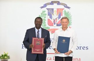 Cancilleres firman acuerdo para apoyar policías Kenia en Haití
