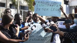 Colectivo propone un plan de regularización para haitianos