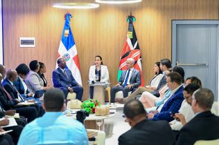 Pte del Senado externa preocupación por migración haitiana a canciller de Kenia