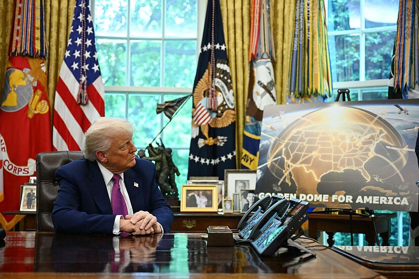 EEUU: Trump desvela $175.000 MM para un escudo antimisiles
