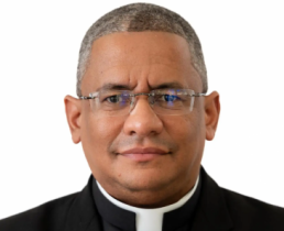 El papa designa padre Andrés Rosario obispo auxiliar Santiago