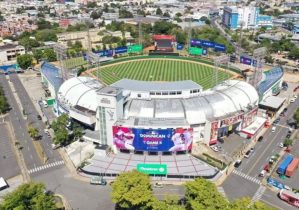 Abinader crea comisión para construcción estadio de béisbol
