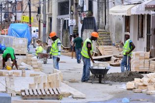 Piden un plan de regularización en la RD de trabajadores haitianos