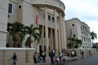 A juicio en La Vega supuestos testaferros de una red criminal