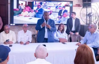 Tony Peña reúne dirigencia de proyecto político nivel nacional