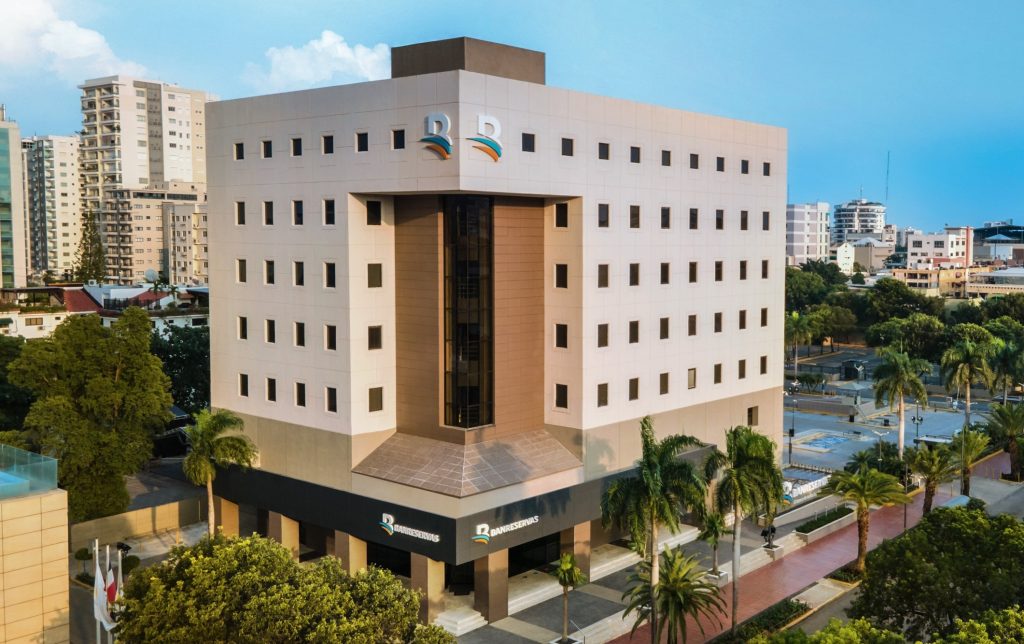 Banreservas avanza 43 posiciones en ranking de los 1,000 mejores bancos del mundo