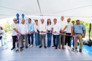 “Juega Banreservas” inaugura cancha en Ensanche La Paz