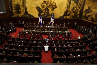 Lista de congresistas y funcionarios que no han presentado sus declaraciones de bienes