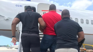 Extraditan a EU dominicano acusado homicidio en Lawrence