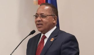 Ismael Reyes: «El Estado debe preservar el Jardín Botánico»