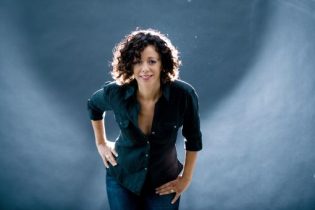 Ganadora del Grammy Luciana Souza actuará en Dominicana