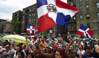 NY: Miles participan en Gran Parada y Desfile Dominicano