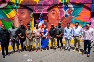 JAMAICA: Embajada RD devela una imponente obra mural