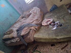 Policía rescata tres niños abandonados en un apartamento nauseabundo en San Carlos