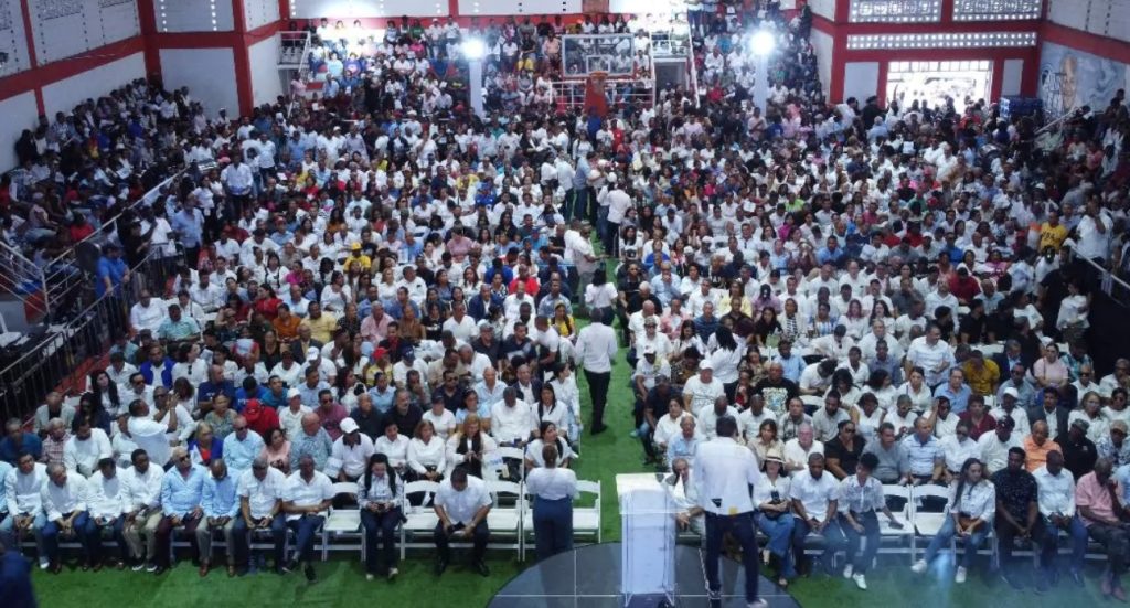 D´Aza recibe apoyo del Movimiento Primero la Base